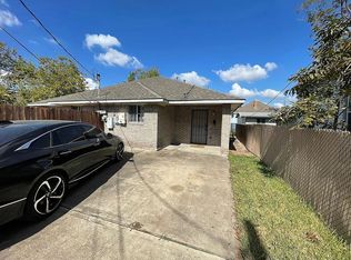 915 Pinckney St, Houston, TX 77009