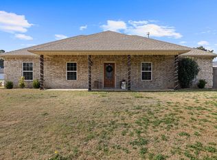 108 Heartland Xing, Diana, TX 75640