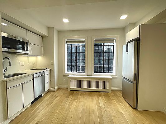 1st image of 5 Tudor City Pl #9210