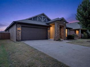 10408 NW 35th St, Yukon, OK 73099