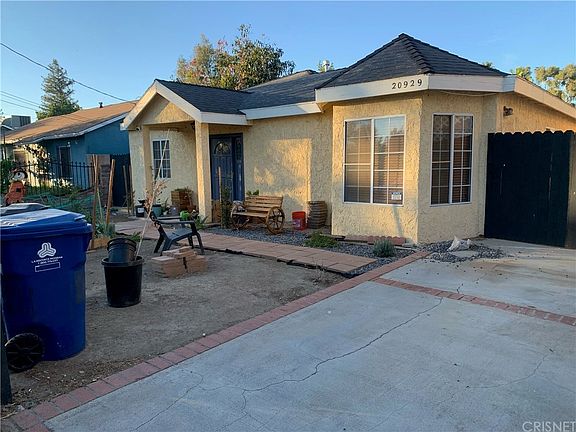4th image of 20929 Bassett St