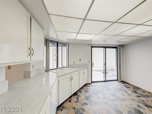 3rd image of 2584 Egret Cir