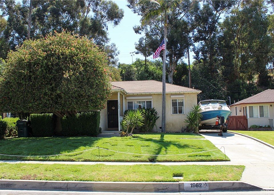 1st image of 1962 Fulton Ave