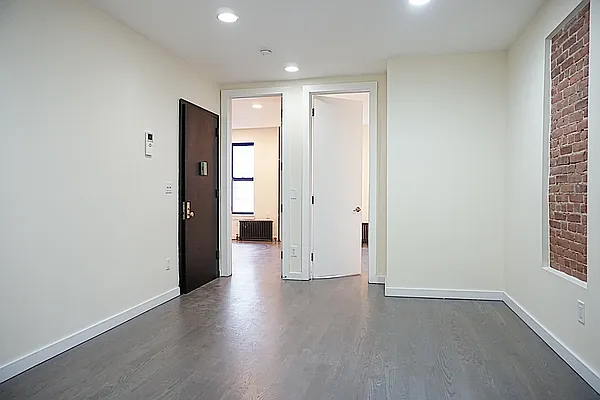 Rented by Compass | media 11