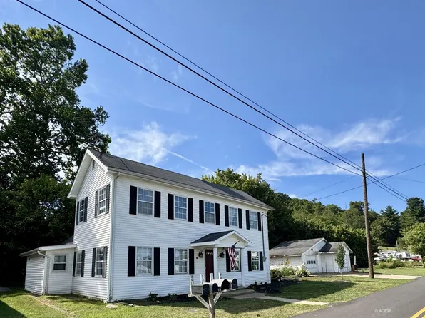 97 Honeysuckle Dr, Cheshire, OH 45620