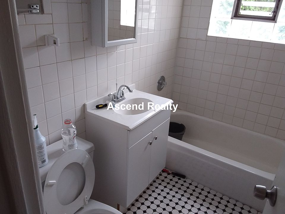 1st image of 7818 S South Shore Dr APT 1B