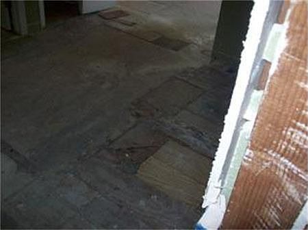 3rd image of 302 Robinwood Dr
