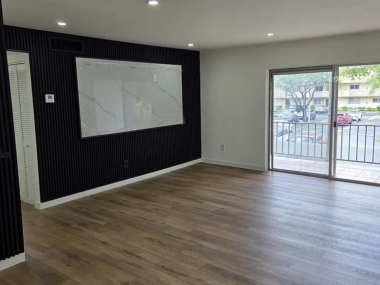 10397 N Kendall Dr #W7 — Photo 1