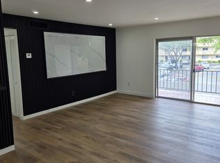 10397 N Kendall Dr APT W7, Miami, FL 33176