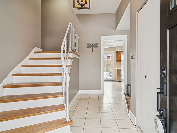 2nd image of 521 E Balsam Ln