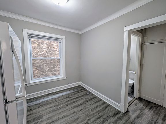 4th image of 3814 N Kedzie Ave APT 2W