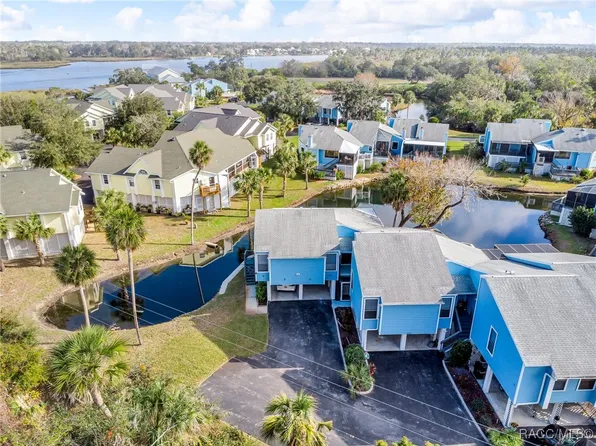 11961 W Edgeview Ct, Crystal River, FL 34429