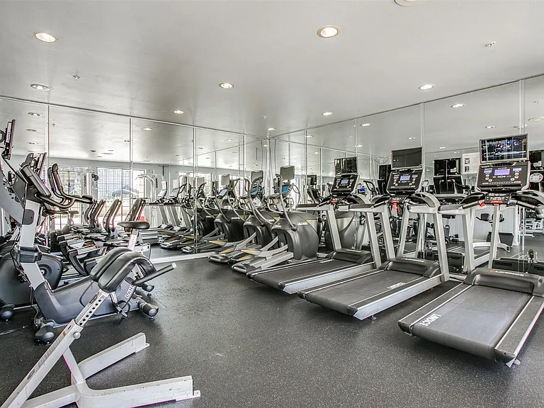 3225 Turtle Creek Blvd #520 — Photo 16