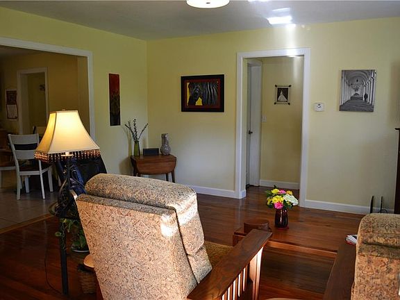 5th image of 305 NW C St