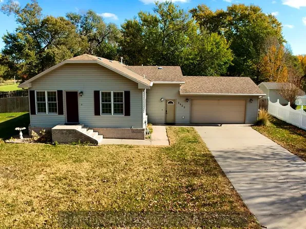 2423 S Blaine St, Grand Island, NE 68801