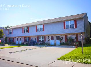 36 Conewago Dr, Hanover, PA 17331