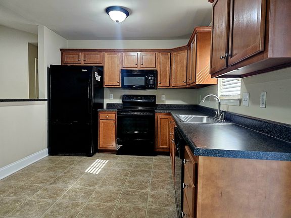 4th image of 3526 Dogwood Ln SW