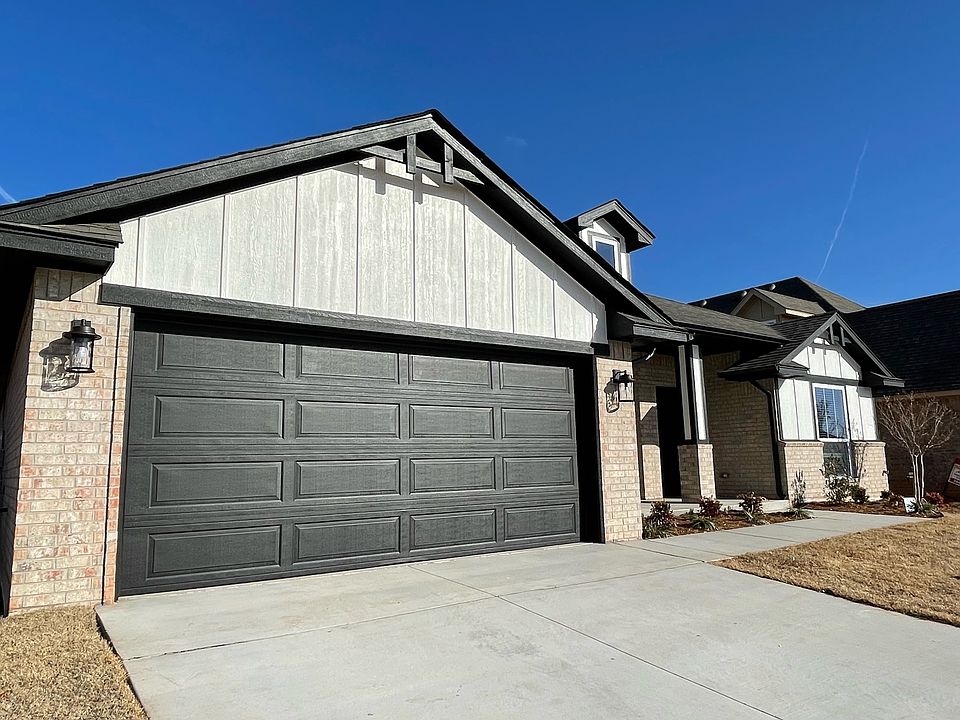 1st image of 2325 Norwood Dr