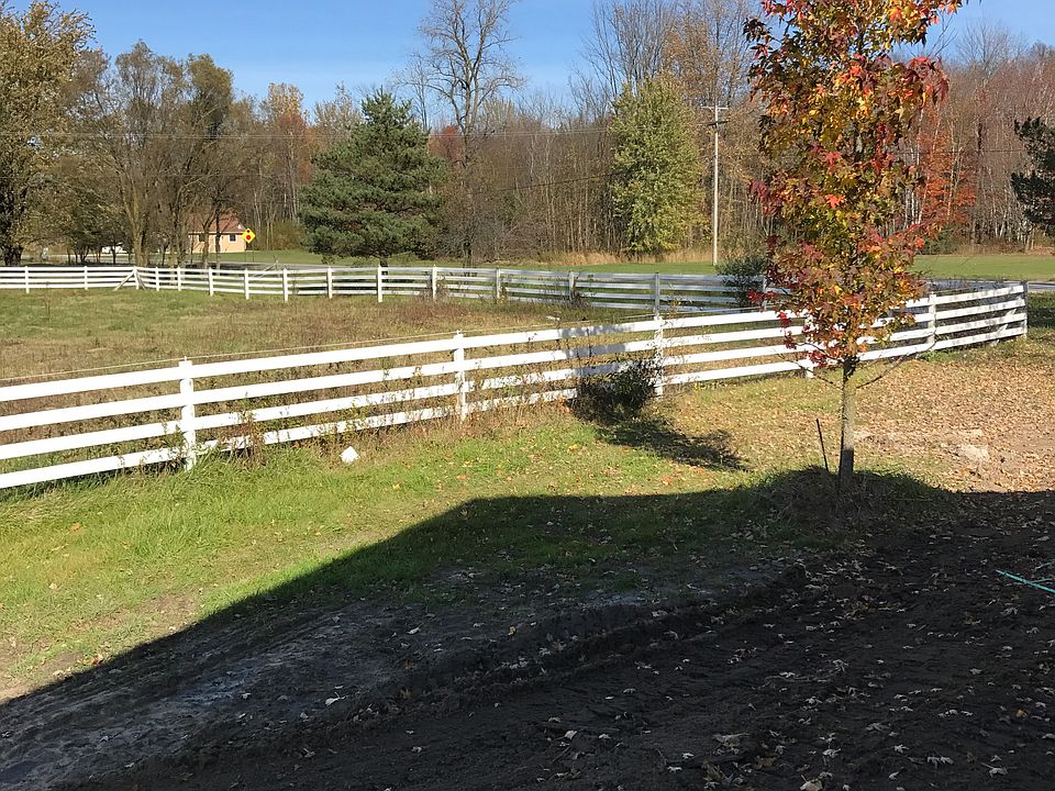 2nd image of 419 Scott Rd