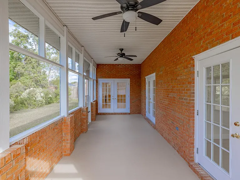 401 Wood Trl — Photo 39