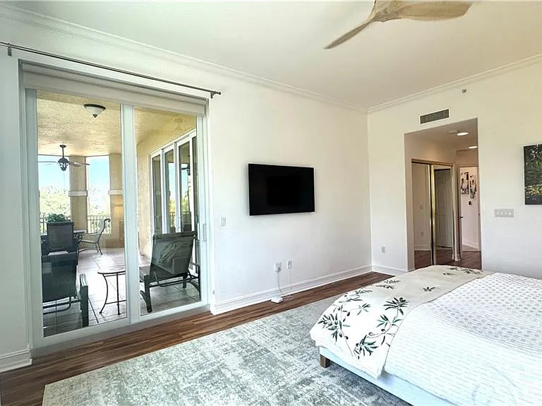 2738 Tiburon Blvd E #B405 — Photo 10