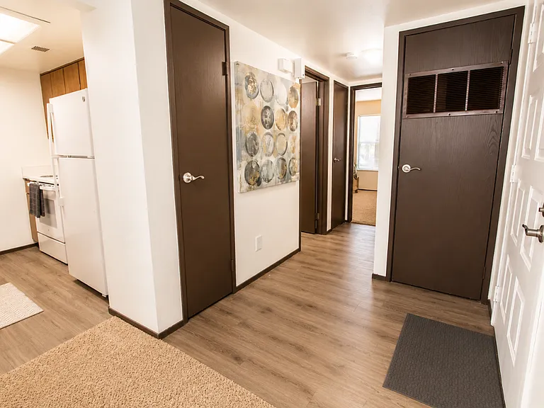 Quail Lakes Apartments — Photo 28
