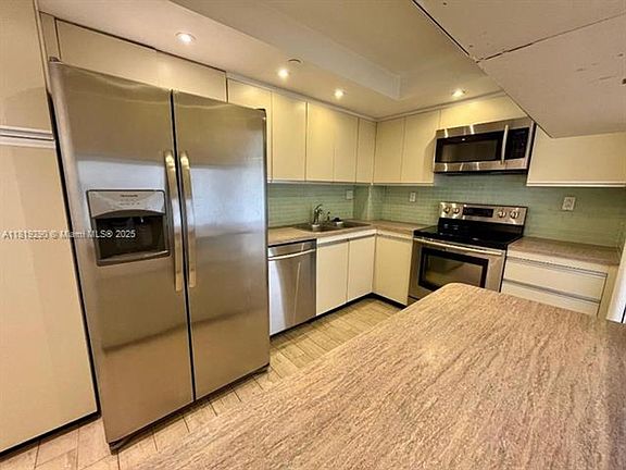 5th image of 1000 Quayside Ter APT 1009