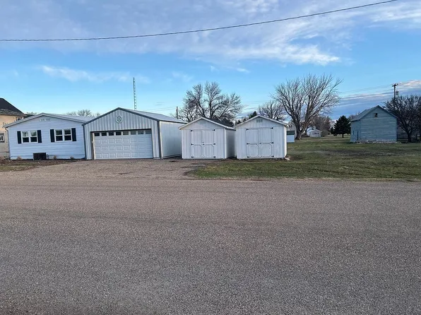 203 W 5th St, Hosmer, SD 57448