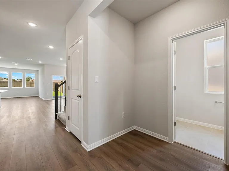 113 Coleto Trl — Photo 4