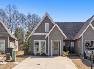 1094 Burrow Cir, Opelika, AL 36801