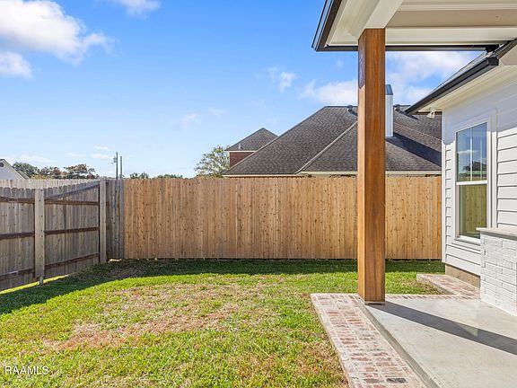 4th image of 305 Harvest Creek Ln