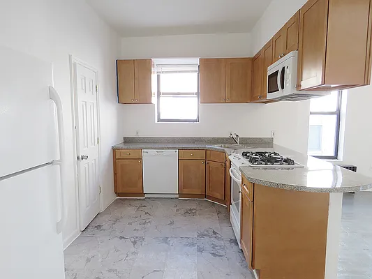 Rented by Corcoran | media 62