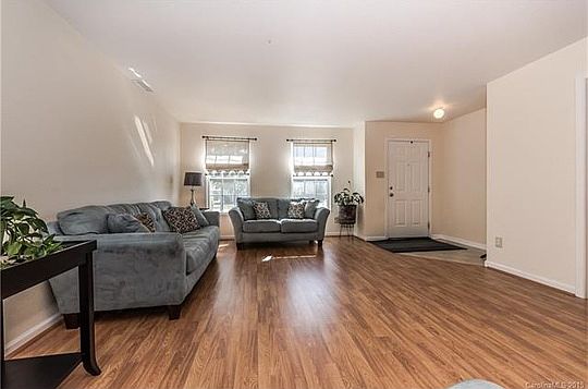 4th image of 164 Hunter Park Dr