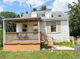 8105 Chapp Ave, Warren, MI 48089