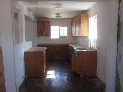 5th image of 11242 Delano St