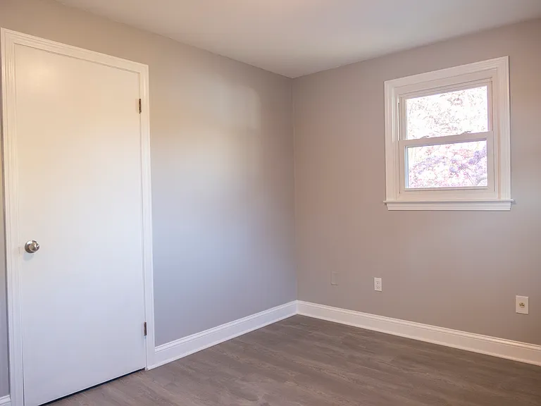 441 Circular Ave #2 — Photo 9
