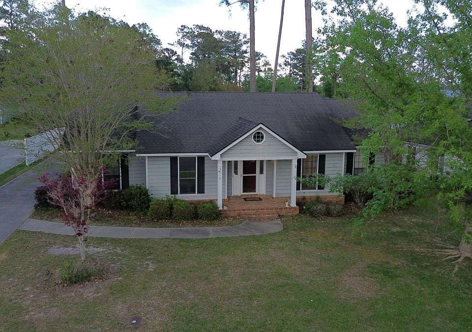 1st image of 2819 Willow Wood Cir