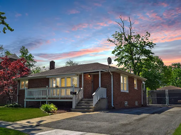 320 Gregory Ave, Munster, IN 46321