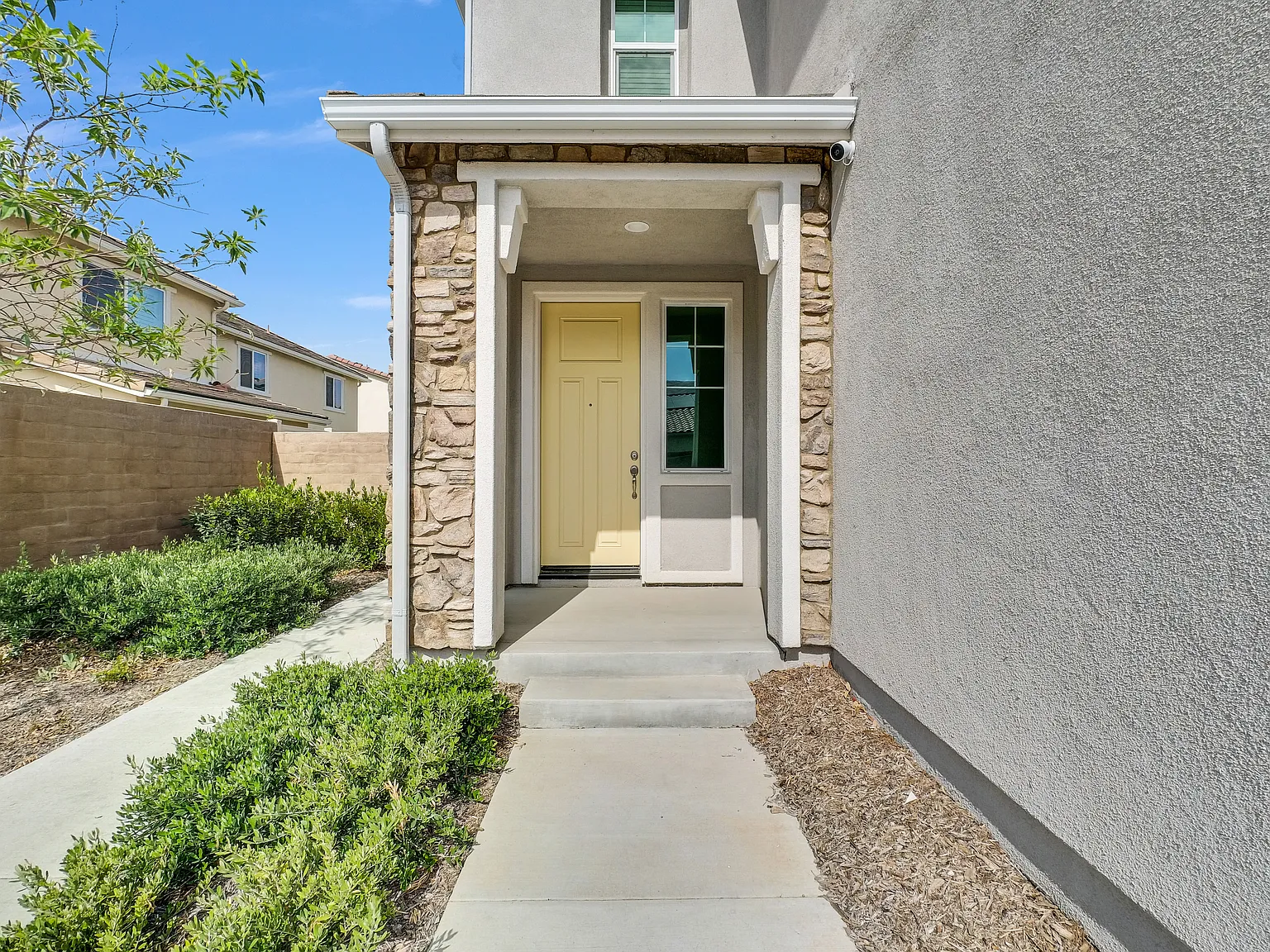 24047 Ashton Rd — Photo 3