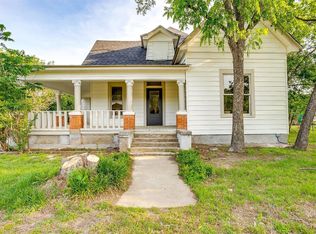 715 SW 10th St, Mineral Wells, TX 76067