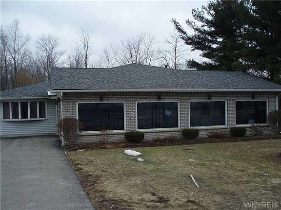 2nd image of 5917 S Park Ave