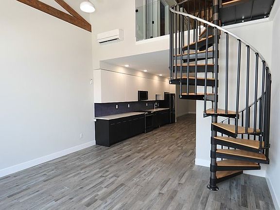 5th image of 1825 E Atlantic St #207