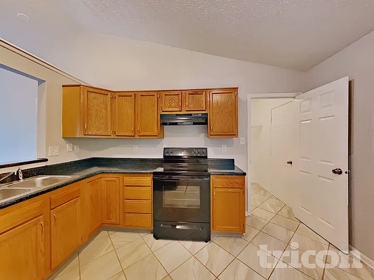 2607 Cooper Pointe Cir — Photo 6