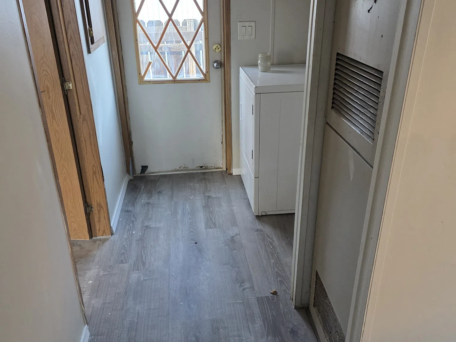 2 bed, 950 sqft, $2,100 — Photo 2