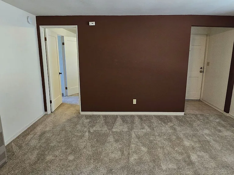 1710 NW Van Buren Ave — Photo 3