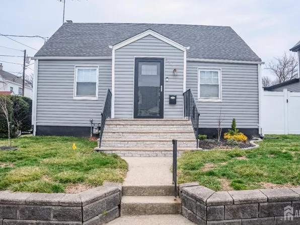 636 Lee St, Perth Amboy, NJ 08861