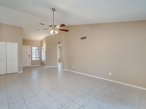 3rd image of 3201 W Potter Dr