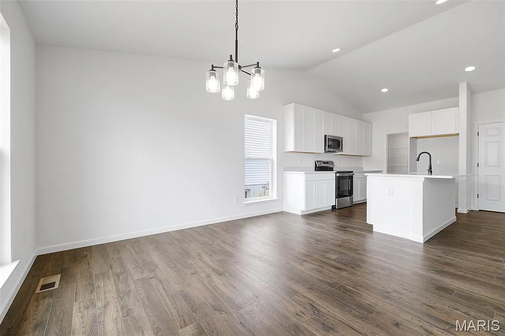 3 bed, 1539 sqft, $2,600 — Photo 3