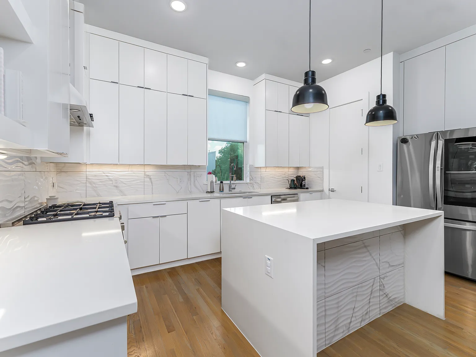3 bed, 3.5 bath, 1749 sqft, $3,500 — Photo 1