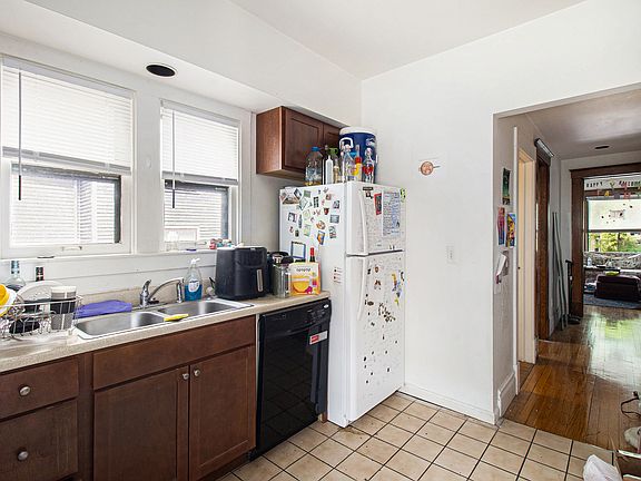 5th image of 716 E Kingsley St